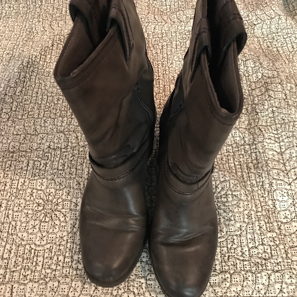 Sonoma Brown boots 9 1/2 women's
